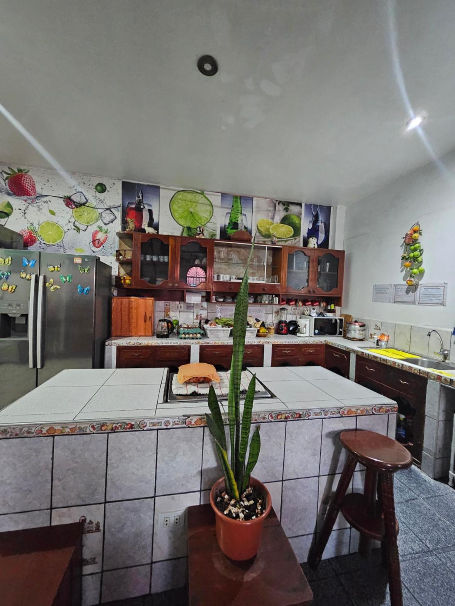 Sarisa House Hotell Iquitos Eksteriør bilde