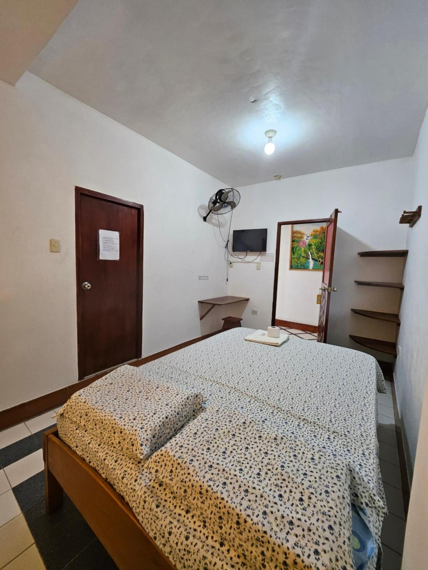 Sarisa House Hotell Iquitos Eksteriør bilde