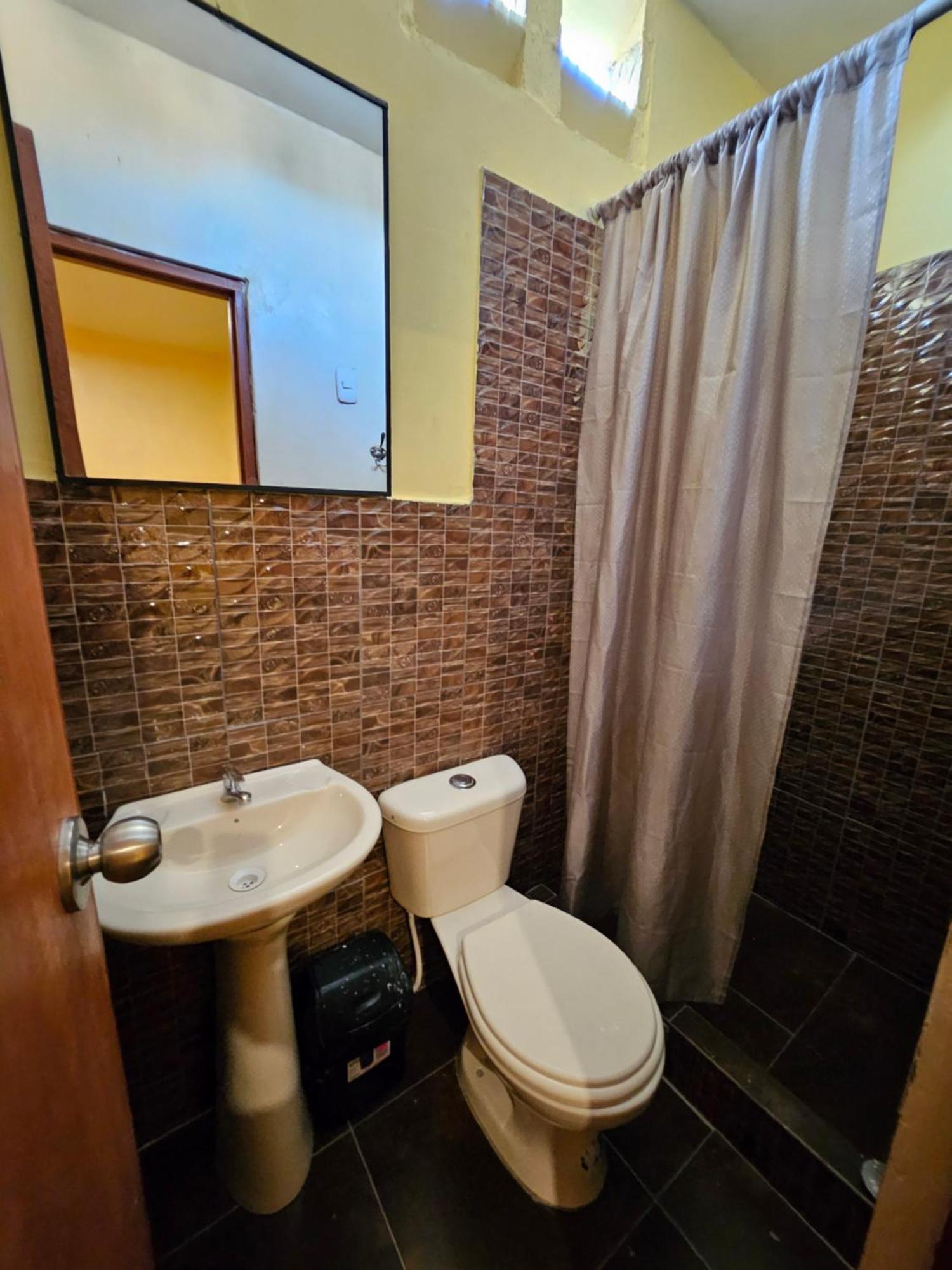 Sarisa House Hotell Iquitos Eksteriør bilde